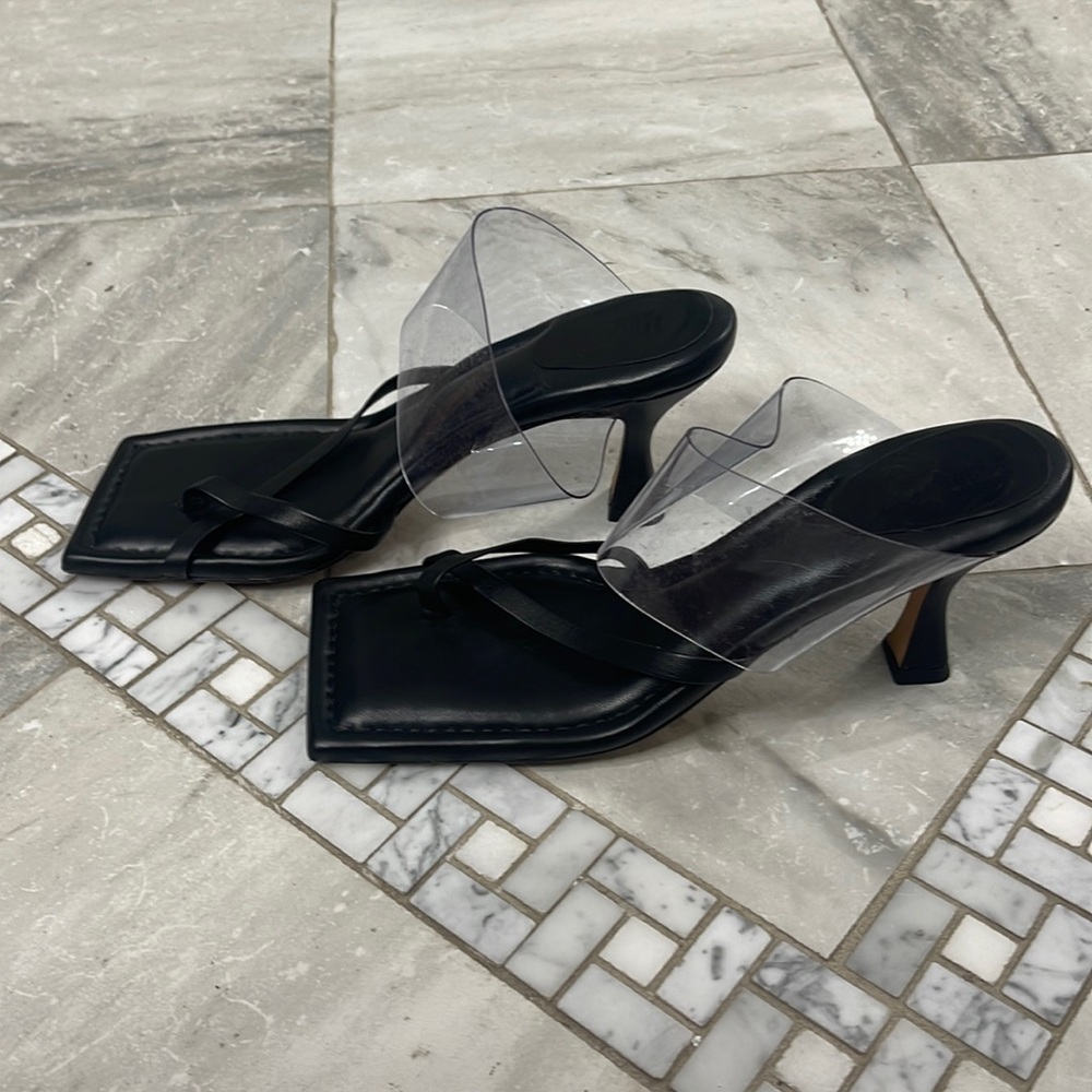 TORAL heels - Picture 2 of 5